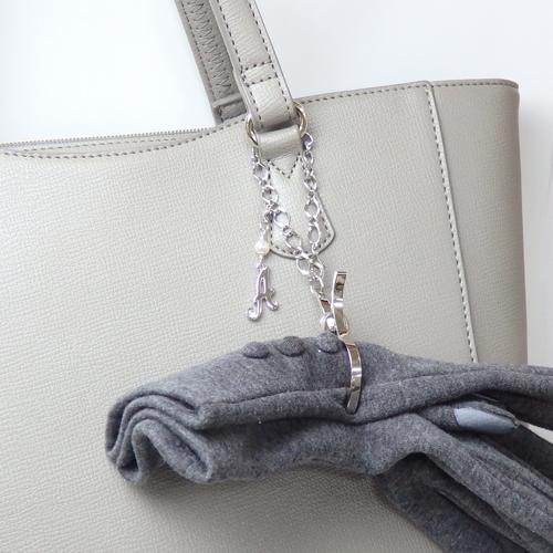 グローブホルダー フィガロチェーン アルファベット & 天然石 パール 手袋ホルダー 手袋クリップ イニシャル ローマ字 英文字 推し活 |  | 09