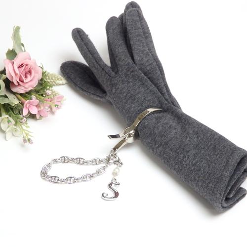 グローブホルダー アンカーチェーン 小 アルファベット ＆ 天然石 パール マリンチェーン 手袋ホルダー 手袋クリップ イニシャル ローマ字 英文字 推し活 |  | 08