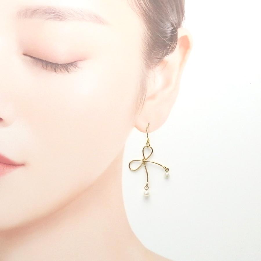 メール便 ピアス イヤリング リボン 淡水パール ワイヤー 淡水真珠 ステンレスピアス アーティスティックワイヤー ホワイトデー ギフトに プレゼントに 爆買 |  | 01