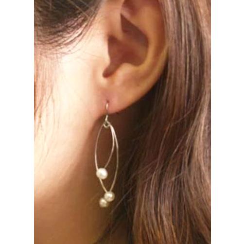 エレガントラインカーブ 淡水パール ピアス イヤリング レディース 淡水真珠 チタンピアス ホワイトデー ギフトに プレゼントに 爆買 |  | 01