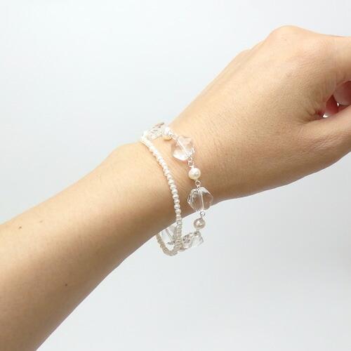 ブレスレット キラキラカット 六角 水晶 ＆ 淡水真珠 ベビーパール 6角形 淡水パール 父の日 ギフトに プレゼントに |  | 01