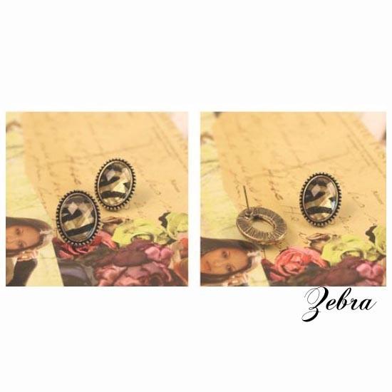 訳あり ピアス アンティーク調 アクリルビーズ オーバル レディース お求めやすく価格改定