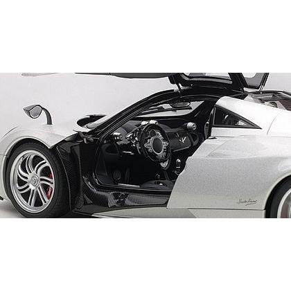 AUTOart 1/18 パガーニ ウアイラ （シルバー） 78266 パガーニ