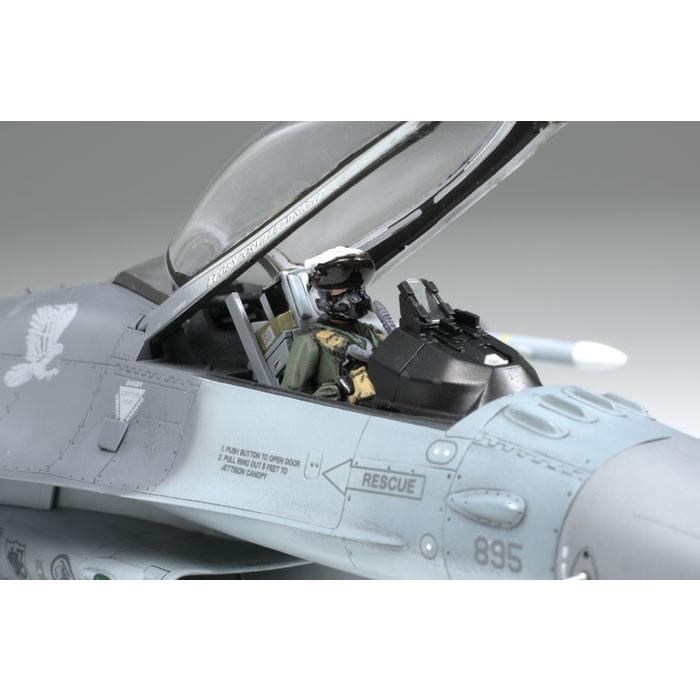 タミヤ 1/48 ロッキード マーチン F-16CJ [ブロック50] ファイティング ファルコン Item No：61098｜shoptakumi｜04