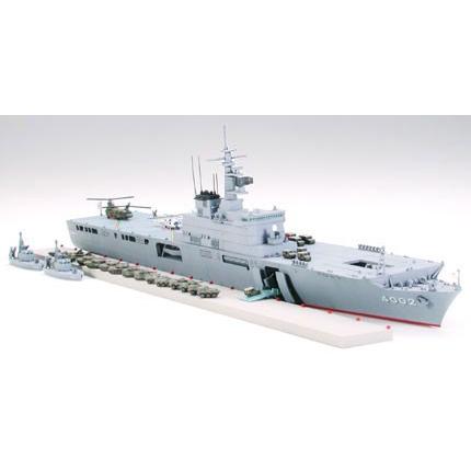 タミヤ 1/700 海上自衛隊輸送艦 LST-4002 しもきた（艦載車付き