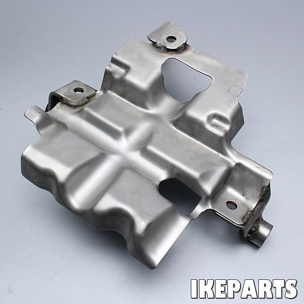 QQ トライアンフ ストリートツイン 純正 ヒートガード マフラーカバー Heat Shield Catalyst 「T2203233