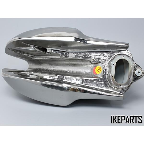 人気のメッキ モトグッチ V7 レーサー 純正メッキ樹脂 ガソリンタンク