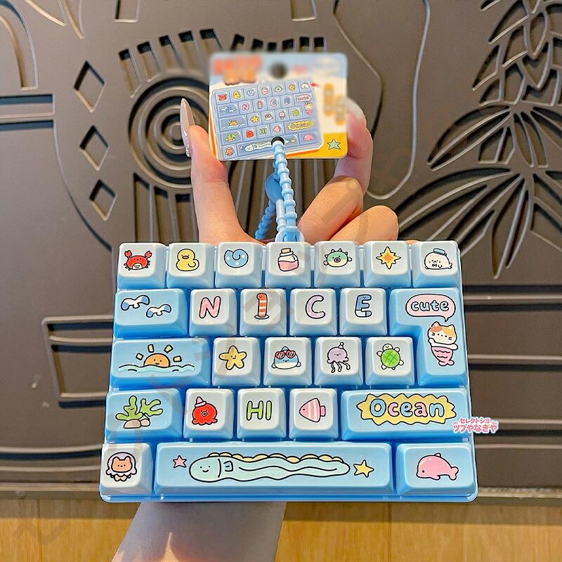 キーボードキーホルダー 26キー ミニキーボード プッシュトイ フィ
