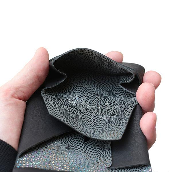 財布 二つ折り 三つ折り メンズ レディース 牛革 所作 ショート2.0 鮫小紋 ブラック |  | 05