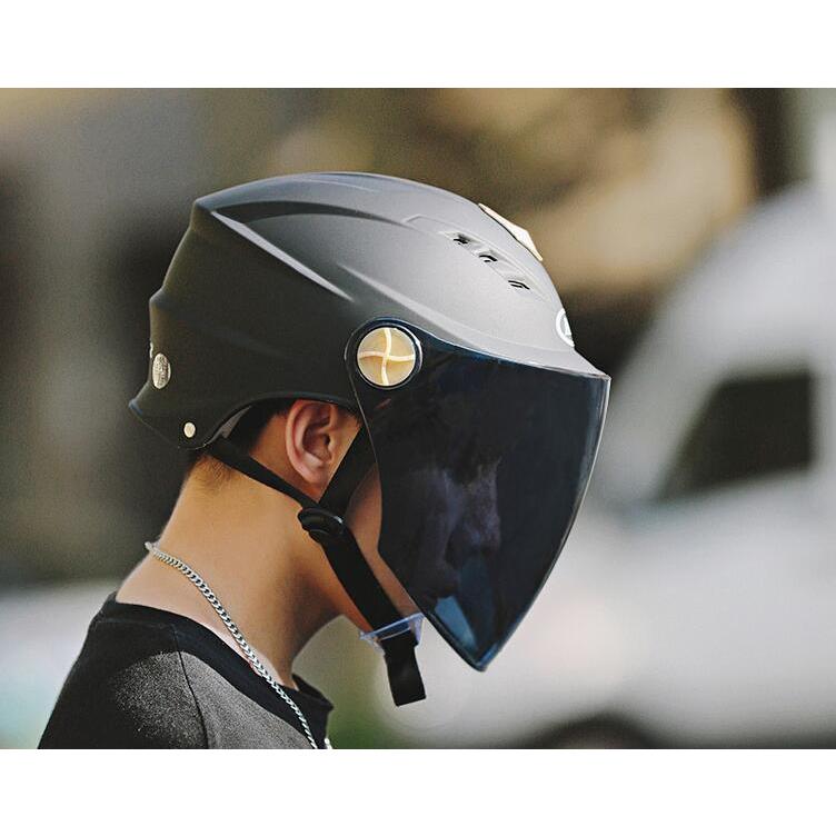 バイクヘルメット ジェット UVカット ヘルメット 夏 半帽 軽量 オートバイ 日焼け止め オートバイ フリーサイズ 通気 男女兼用 ハーフ