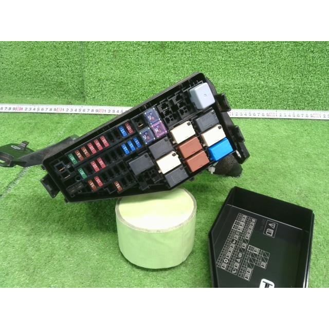 フィット 5BA-GS4 ヒューズボックス NH883P : 有限会社 昭和