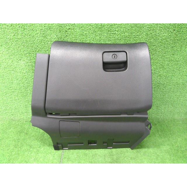 エルグランド DBA-PNE52 グローブ BOX K23 68108-1JB1B エルグランド DBA-PNE52 グローブ BOX K23 68108-1JB1B