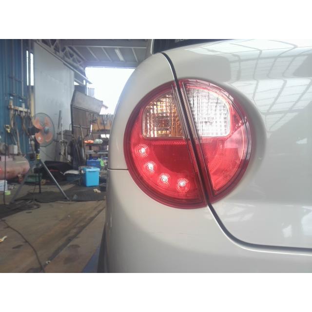 ラパン DBA-HE33S 左 テール ランプ ライト ZVP D153 : 有限会社