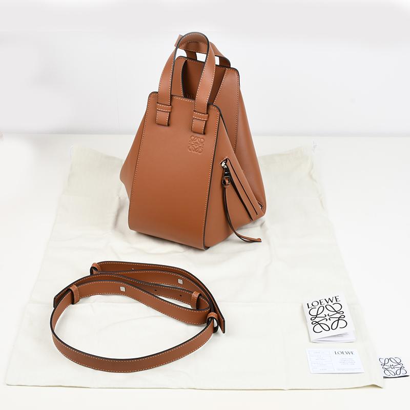 LOEWE（ロエベ） ハンモック スモール タン ハンドバッグ HAMMOCK 3WAY