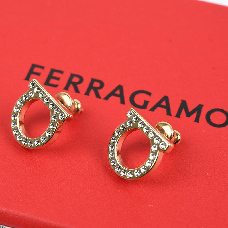 FERRAGAMO フェラガモ　ガンチーニフープピアス　ゴールド FERRAGAMO Salvatoreフェラガモ ガンチーニ ピアス ゴールド