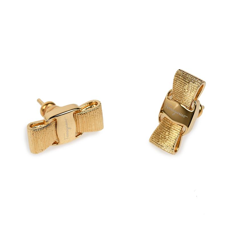 FERRAGAMO Salvatoreフェラガモ ヴァラ リボン ゴールドピアス FERRAGAMO Salvatoreフェラガモ ヴァラ リボン ゴールドピアス
