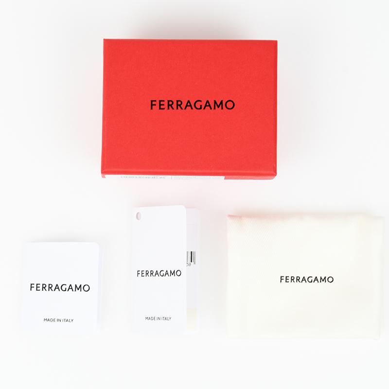 FERRAGAMO Salvatoreフェラガモ ヴァラ リボン ゴールドピアス FERRAGAMO Salvatoreフェラガモ ヴァラ リボン ゴールドピアス