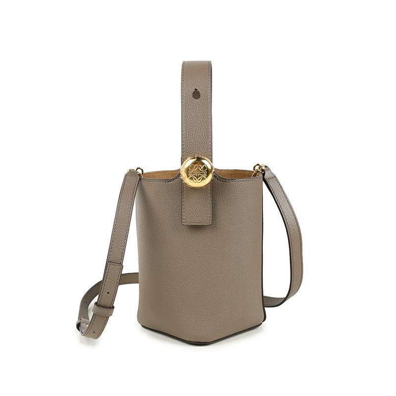 LOEWE（ロエベ） ぺブル バケットバッグ ミニ 鞄 AANBBBMX31 3170