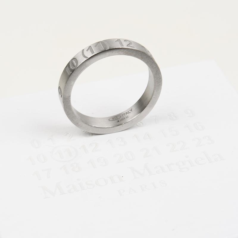買物 MAISON MARGIELA メゾン マルジェラ 11 ロゴ リング シルバー