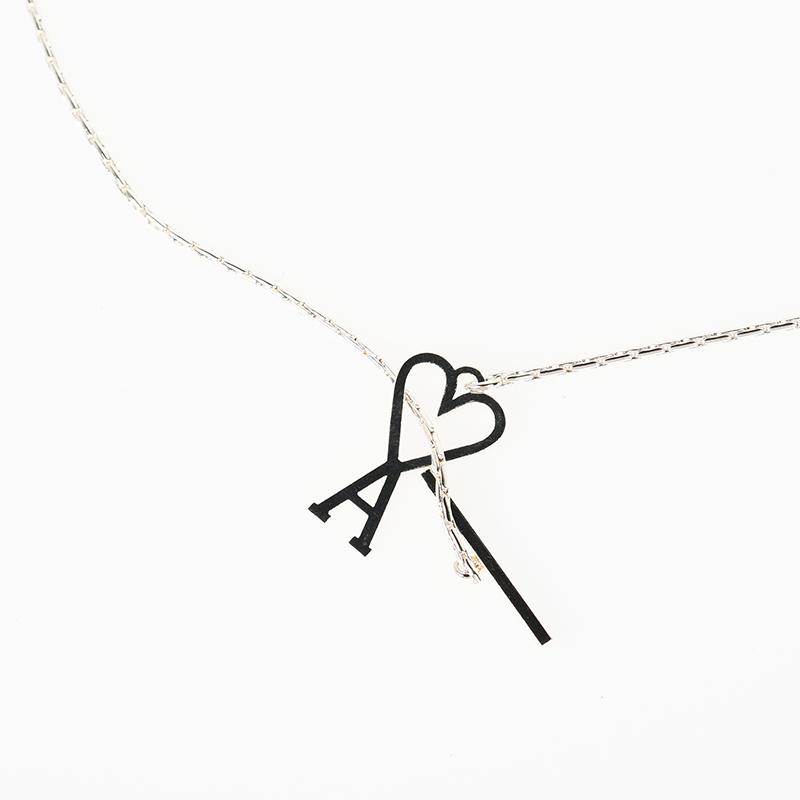 【国内即発】AMI PARIS UJW916.361 900 チェーンネックレス 新品 AMI》 UJW916 361 900 ハートロゴ チェーンネックレス (AMI