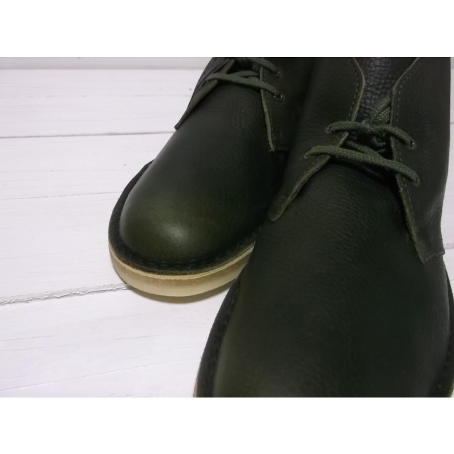 where to buy clarks desert boots in store