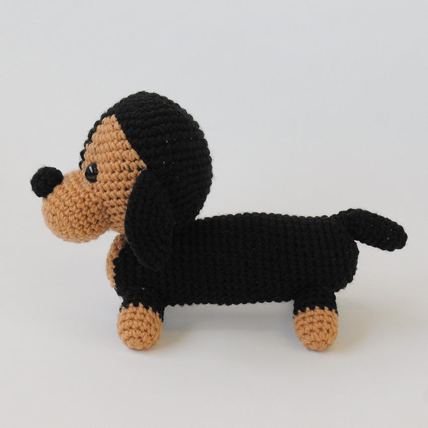 あみぐるみ♡ミニチュアダックス♡おすわり♡ハートチョーカー付き♡ あみぐるみ♡ミニチュアダックス♡おすわり♡ハートチョーカー付き♡