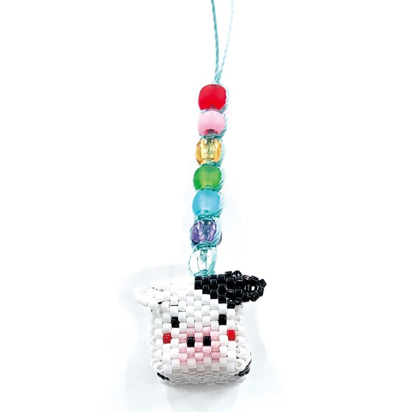 幸せを呼ぶ縁起物 干支 丑 厄除け七色鈴丑 ビーズキット 手芸キット 材料セット お正月 十二支 うし 根付け ストラップ キーホルダー Toho トーホー クラフト 手芸材料の通販シュゲールyahoo 店 通販 Yahoo ショッピング