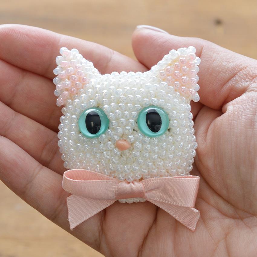 MIYUKI ビーズクロッシェ ビーズ編みの猫ブローチキット 白猫 黒猫