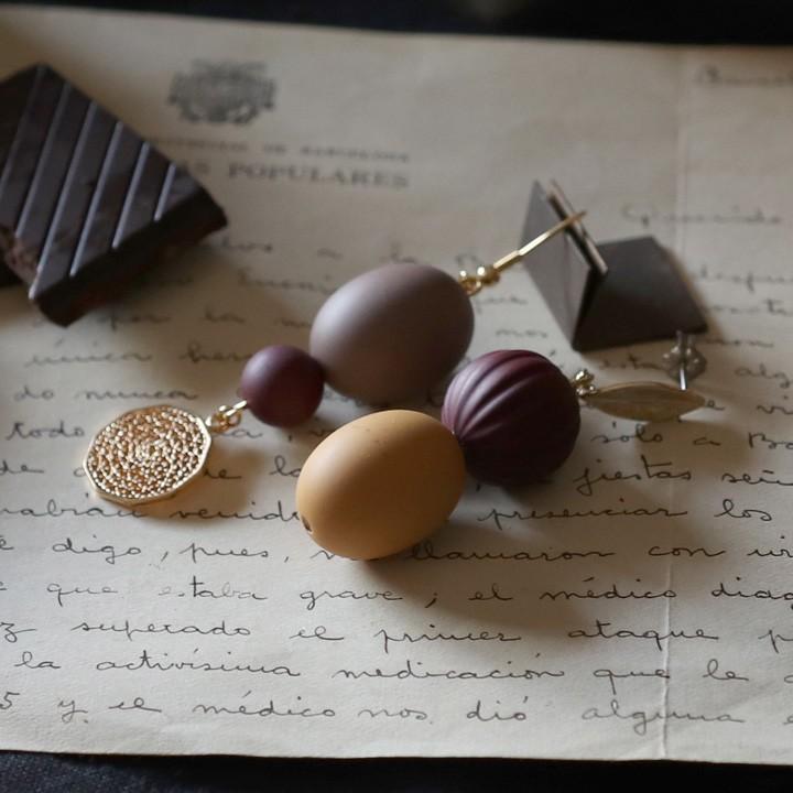 クラフトハートトーカイ チョコビーズ アーモンド型 4ヶ 16×20mm