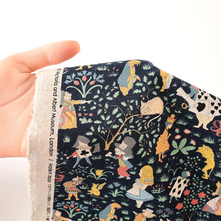 V&A Fabric Collection アリスの冒険 綿麻キャンバス 50cm単位｜切売り 切り売り 生地 布 布地 英国 イギリス ロンドン ヴィクトリア&アルバート博物館｜shugale1｜11