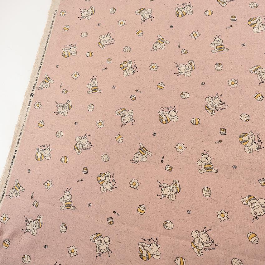 クラフトハートトーカイ ディズニー プーさん ハチ 綿麻キャンバス