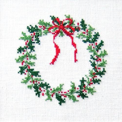 刺繍 輸入キット O.O.E. Christmas wreath 小さな赤い実｜デンマーク