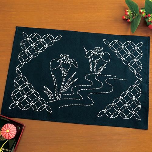 クラフトハートトーカイ 刺し子キット ランチョンマット かきつばたと
