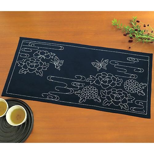 クラフトハートトーカイ 刺し子キット テーブルセンター 牡丹と