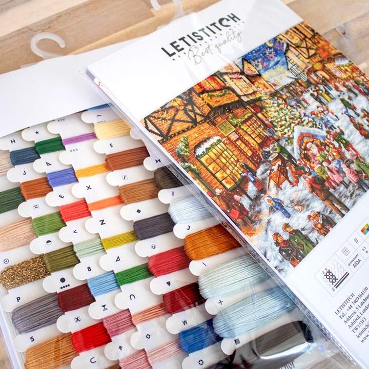 刺繍 LETISTITCH 909 Christmas Eve クリスマスイブ｜クリスマス サンタ 広場 レティスティッチ 英国 ロンドンの画像