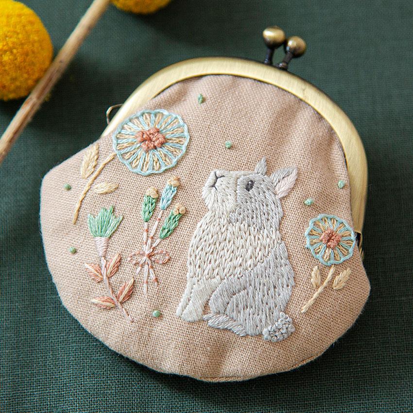 ミニチュア着物　刺繍白打掛　ゴマページ 高品質の激安 今だけの限定セール ミニチュア着物 刺繍白打掛