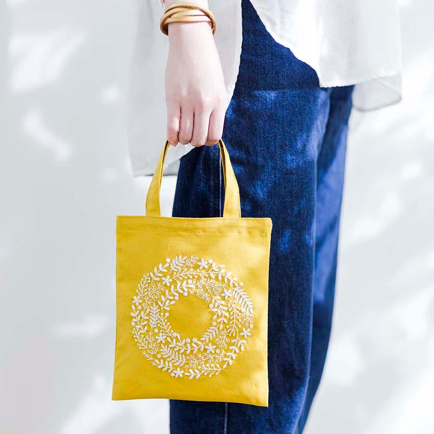 COSMO 刺しゅうキット yulaのこころ躍る草花刺繍 / 夜の森のパーティー 陽だまりのリース 小花のリース 可憐なフラワーサークル | ルシアン キット 刺しゅう |  | 09