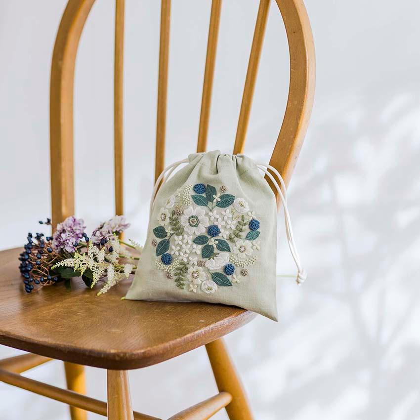 COSMO 刺しゅうキット yulaのこころ躍る草花刺繍 / 夜の森のパーティー 陽だまりのリース 小花のリース 可憐なフラワーサークル | ルシアン キット 刺しゅう |  | 10