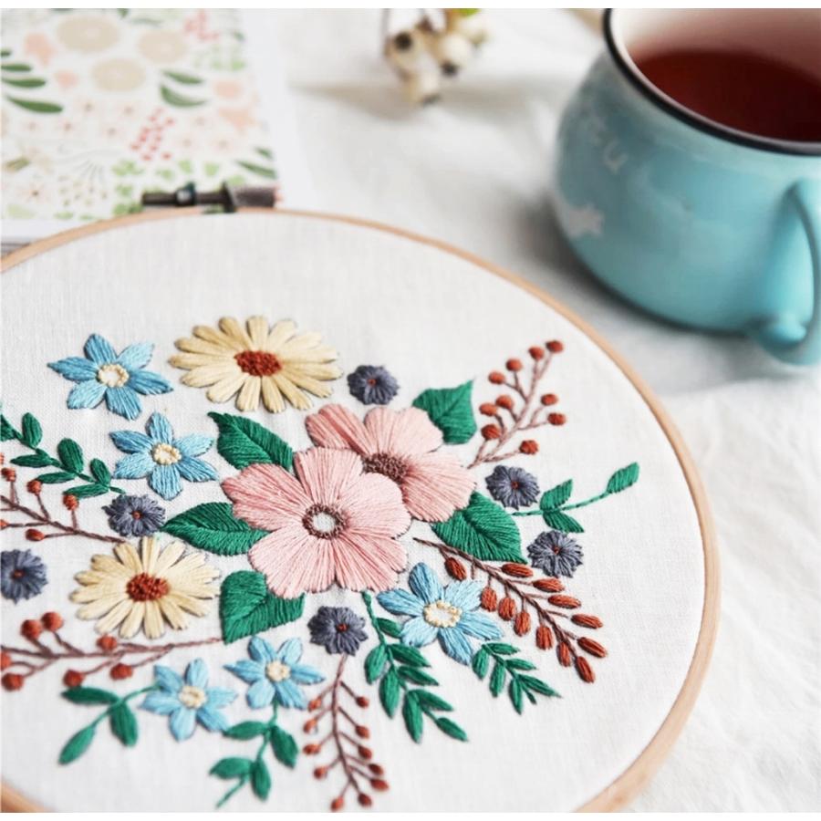 刺繍キット 可愛いブーケ pink 日本語説明書付き フランス刺しゅう