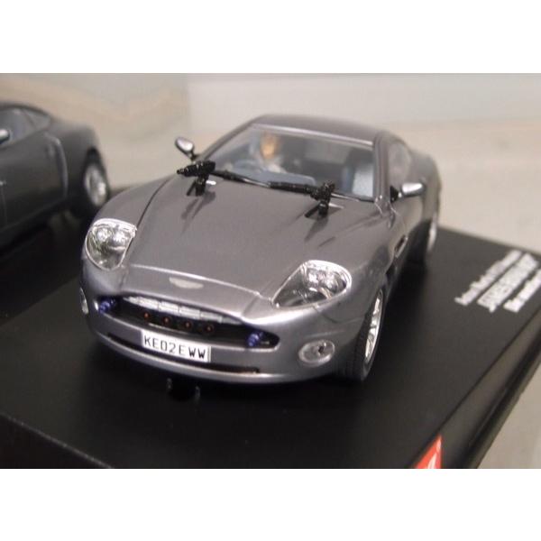 草*衛様 1/32スロットカーセットJames Bond 007 - ホームコー Carrera 1/32 007 James Bond ダイ・アナザー・デイ アストンマーチン