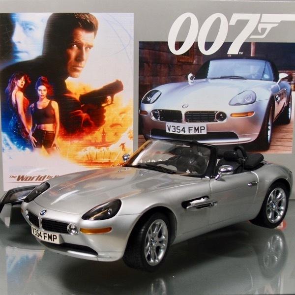 京商 1/12 007 James Bond BMW Z8 007ボンドカー (チタン