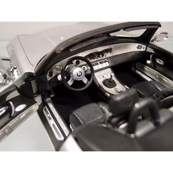 京商 1/12 007 James Bond BMW Z8 007ボンドカー (チタン 京商 1/12 007 James Bond BMW Z8 007ボンドカー (チタン