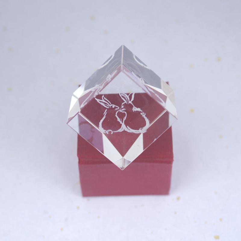 クリスタル文鎮・ペーパーウェイト 2024年干支【 卯 / うさぎ