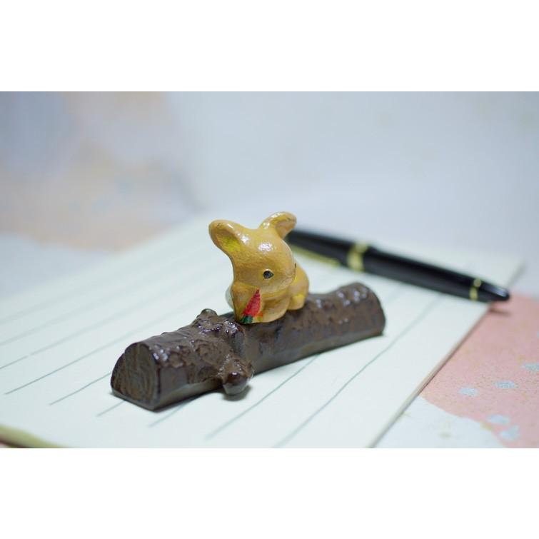 文鎮 / ペーパーウェイト うさぎ 木 【伝統工芸品南部鉄器】 : 筆匠