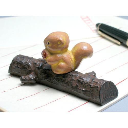 文鎮 / ペーパーウェイト りす 木 【伝統工芸品南部鉄器】 : 筆匠