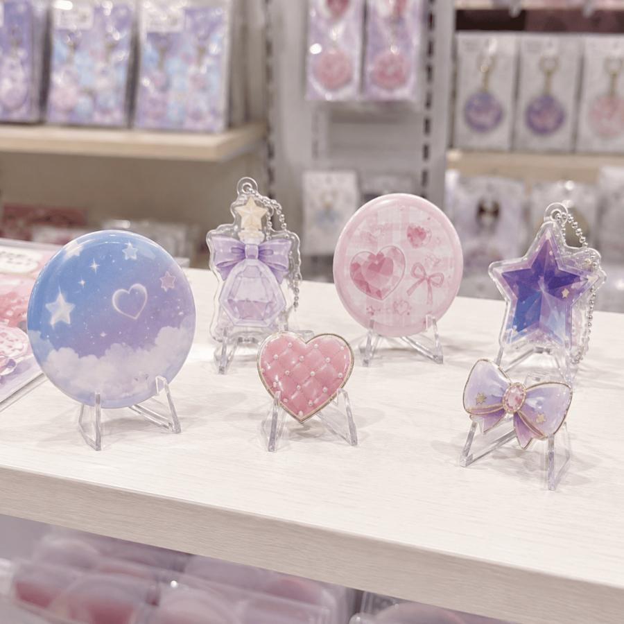 プライズ アクスタ アクキー 缶バッジ まとめ売り ゲーム 【約120点セット】 プライズ アクスタ アクキー 缶バッジ まとめ売り アイドル【約120点