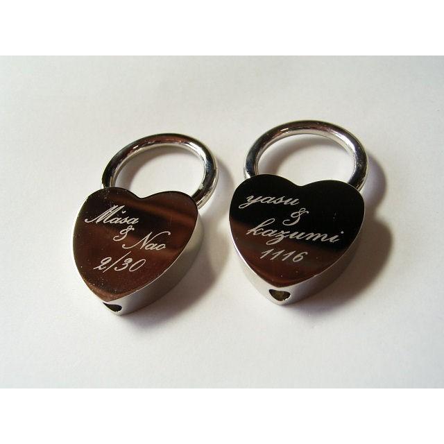 ハート型キーホルダー オリジナル彫刻 名入れ 刻印　女性の定番 |  | 01