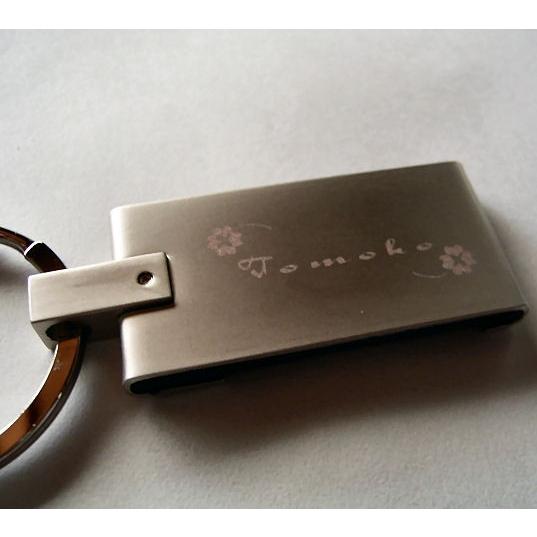 レザースクエア キーホルダー  オリジナル彫刻 名入れ 刻印　都会的なセンスが光る本革 |  | 02