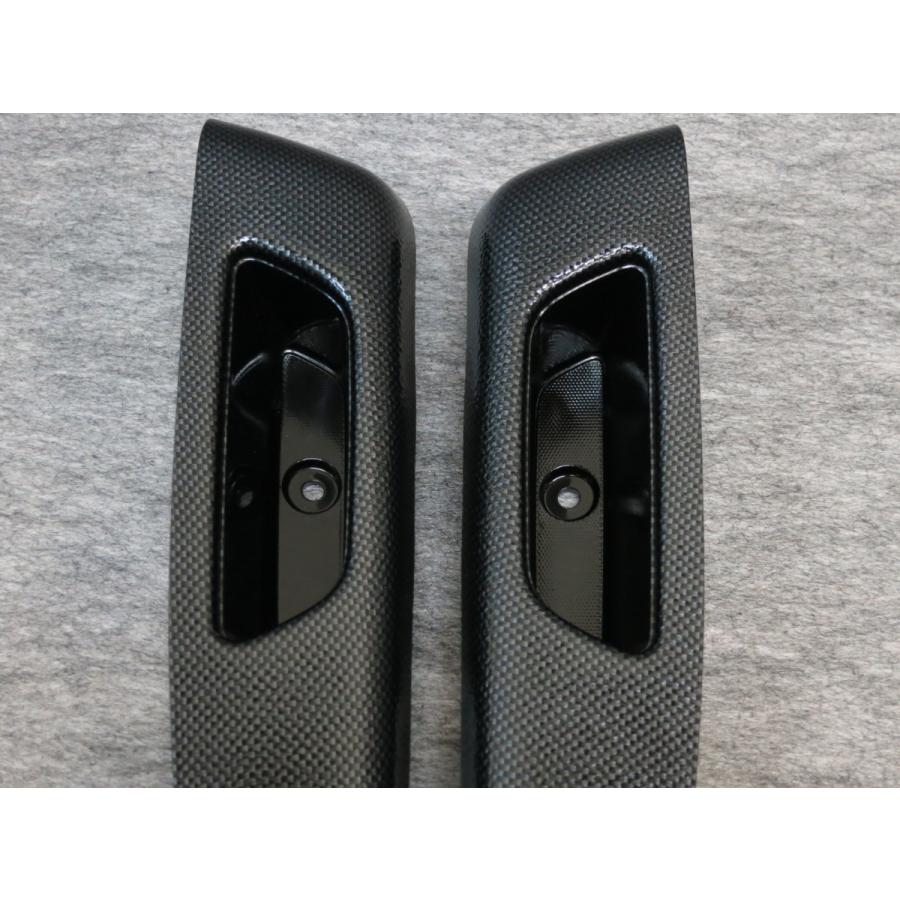 キャラバンNV350(E26)カーボン調.フロントドアアームレスト左右 |  | 02
