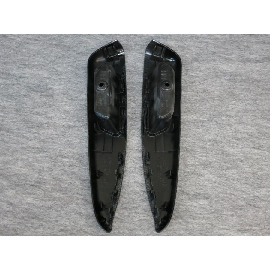 キャラバンNV350(E26)カーボン調.フロントドアアームレスト左右 |  | 03